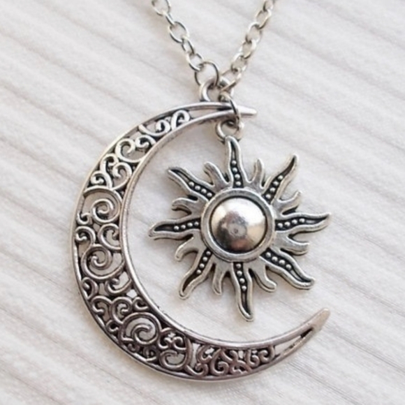 Jewelry - 🔴 SEE NEW LISTING